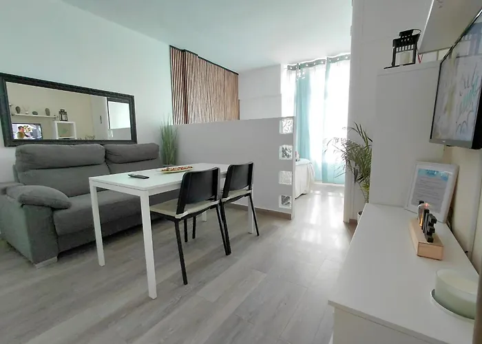 Sunny Corner * 토레몰리노스